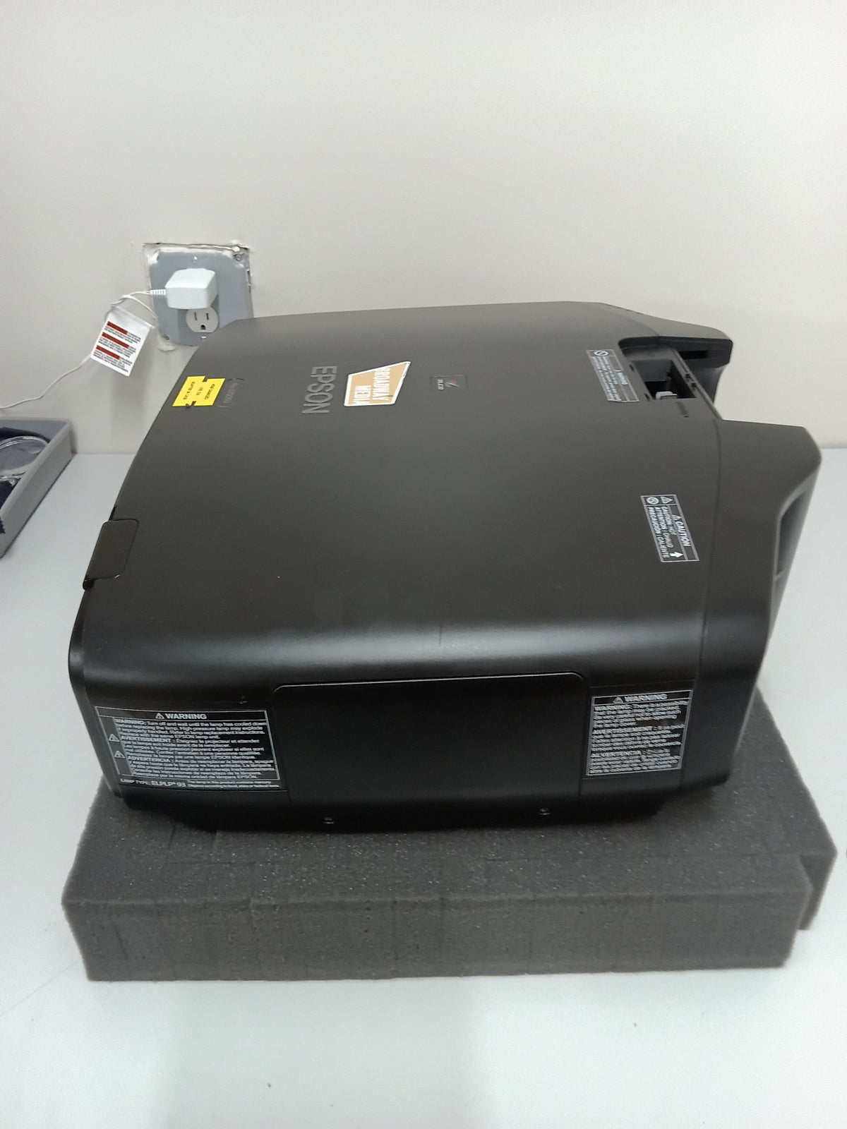 Epson Pro G7905UNL Projector, Ex-Rental #98, view 3