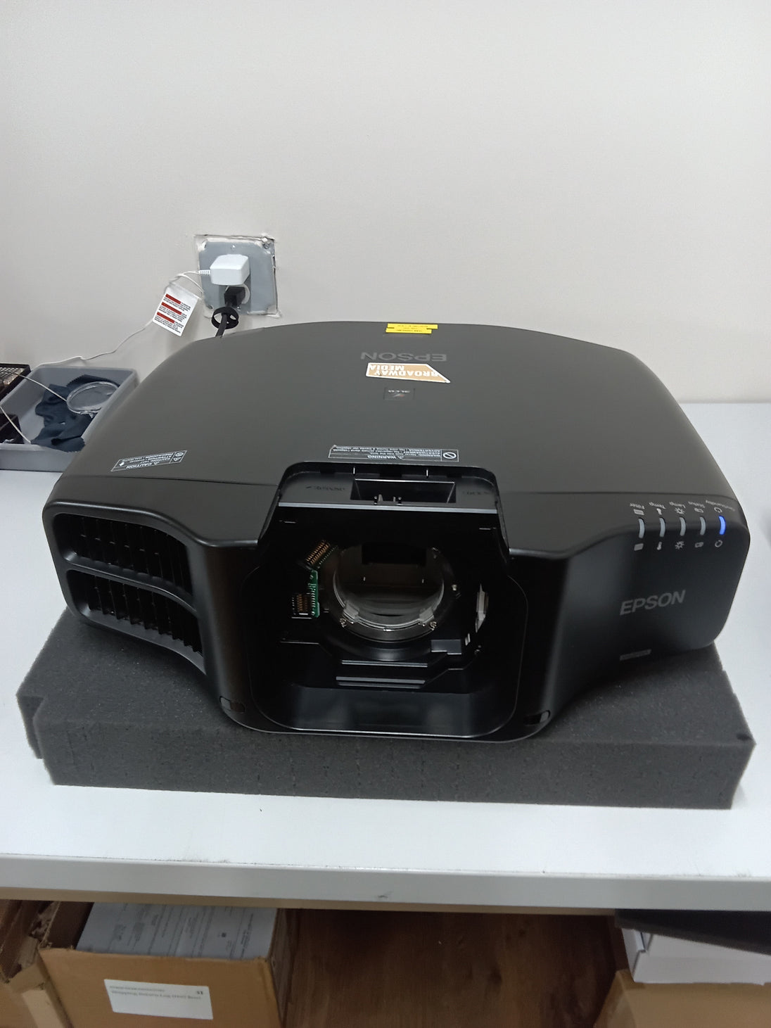 Epson Pro G7905UNL Projector, Ex-Rental #98, view 4