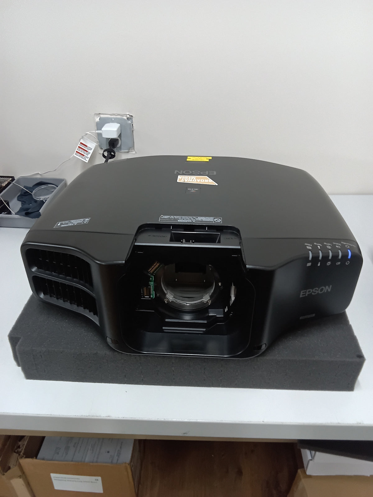 Epson Pro G7905UNL Projector, Ex-Rental #98, view 4