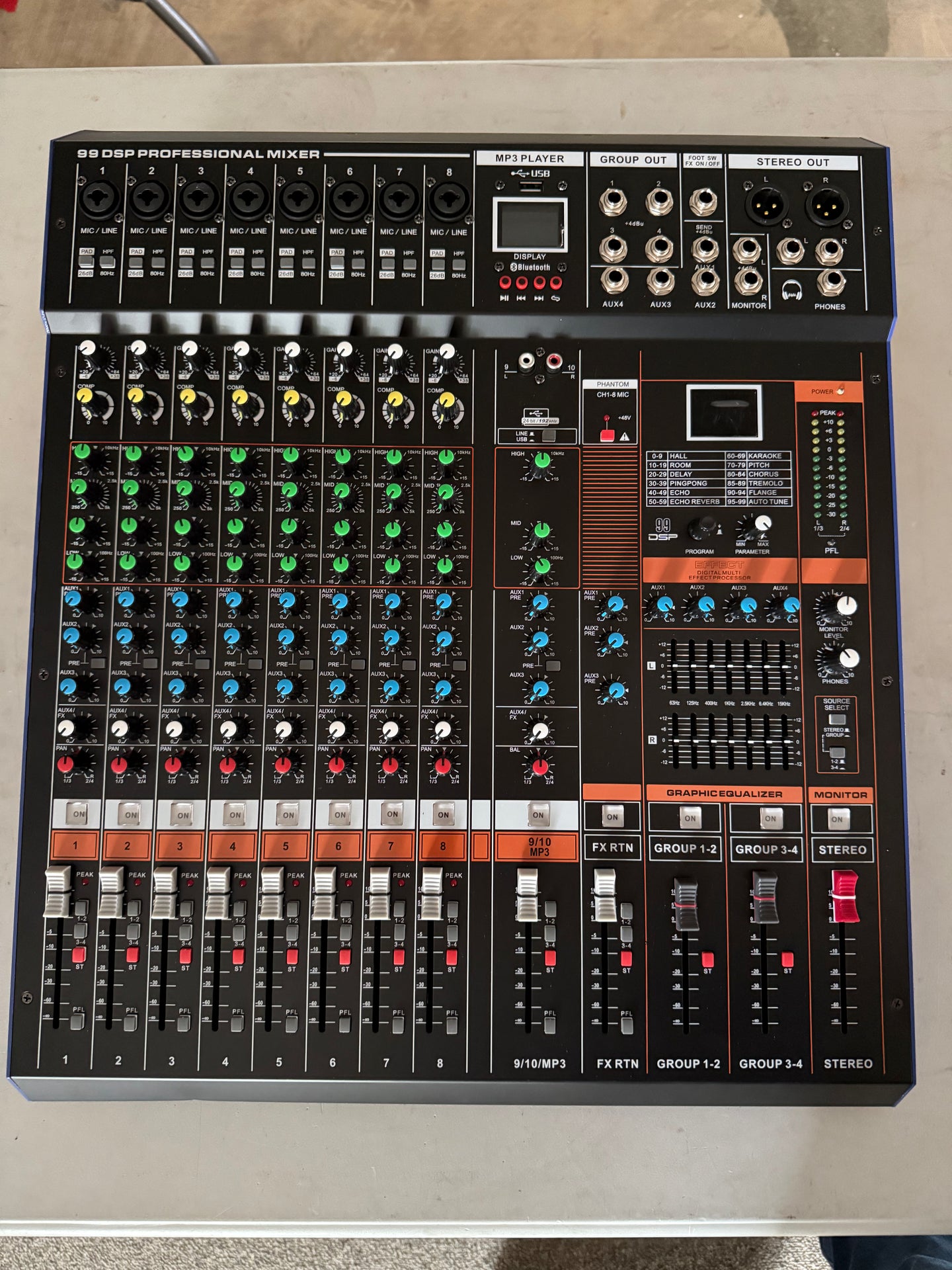 10-Channel Analog Mixer with Effects